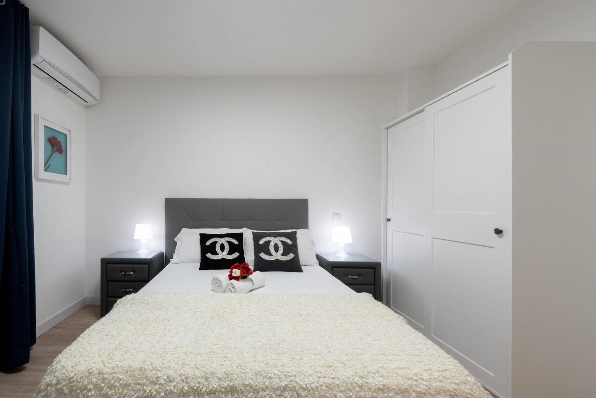 Apartamentos Day Madrid Santo Domingo Centro Gran Via Sol Malasana Eksteriør billede
