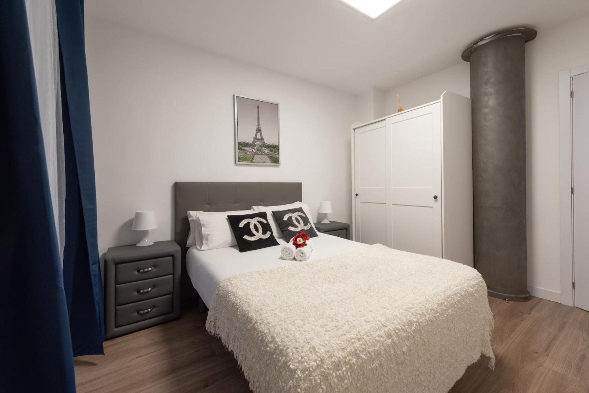 Apartamentos Day Madrid Santo Domingo Centro Gran Via Sol Malasana Eksteriør billede