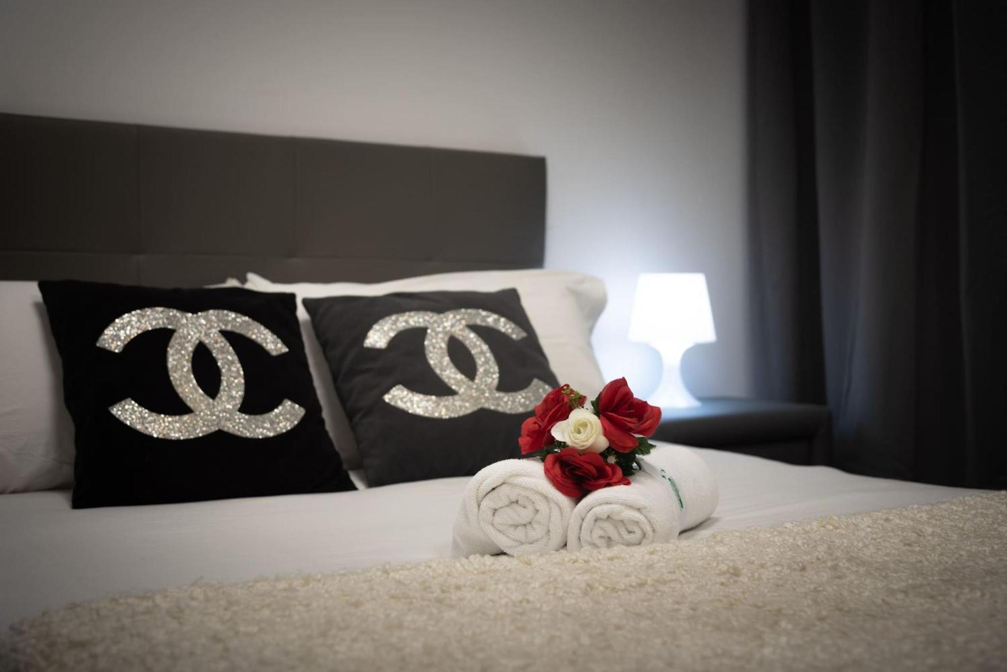 Apartamentos Day Madrid Santo Domingo Centro Gran Via Sol Malasana Eksteriør billede