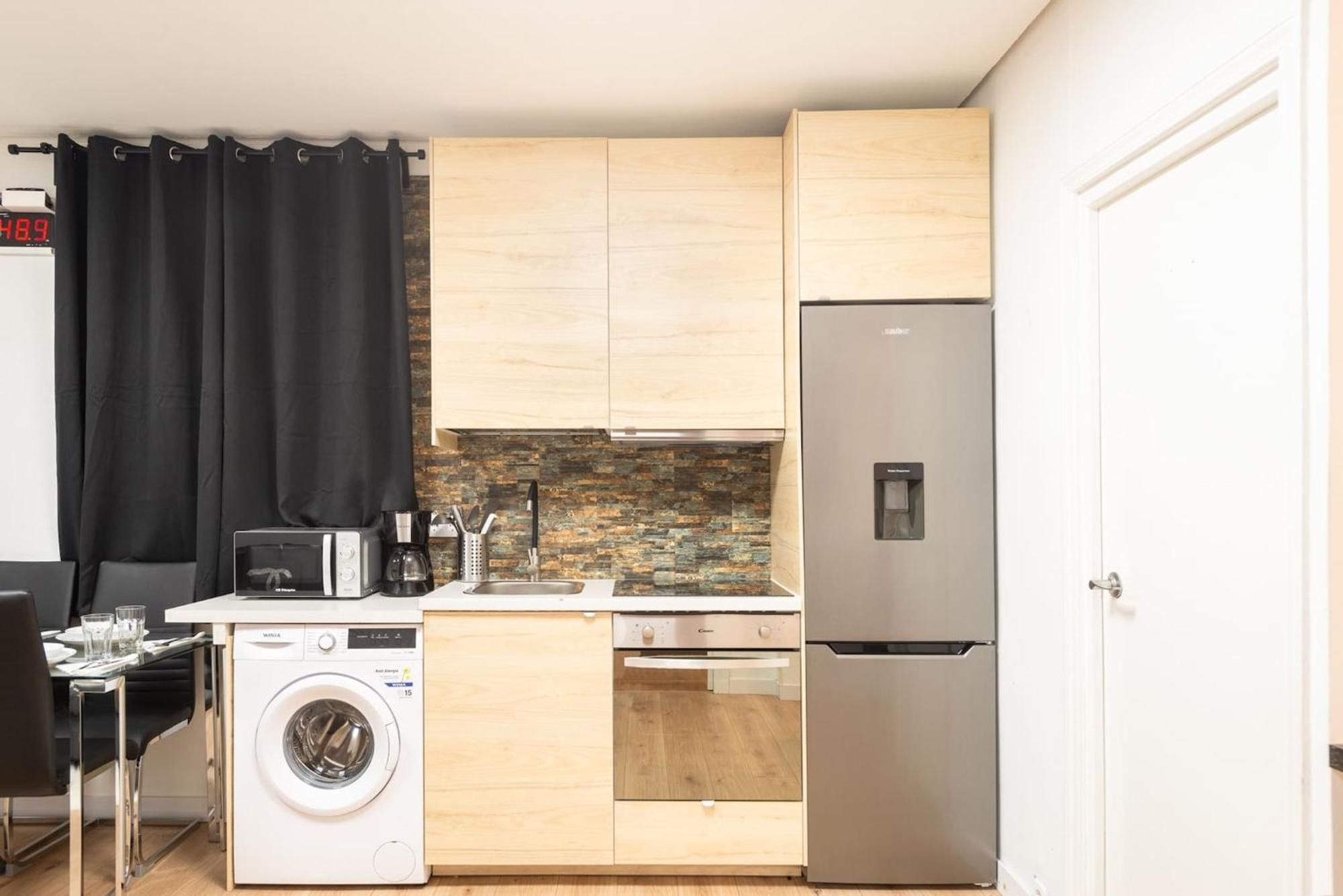 Apartamentos Day Madrid Santo Domingo Centro Gran Via Sol Malasana Eksteriør billede