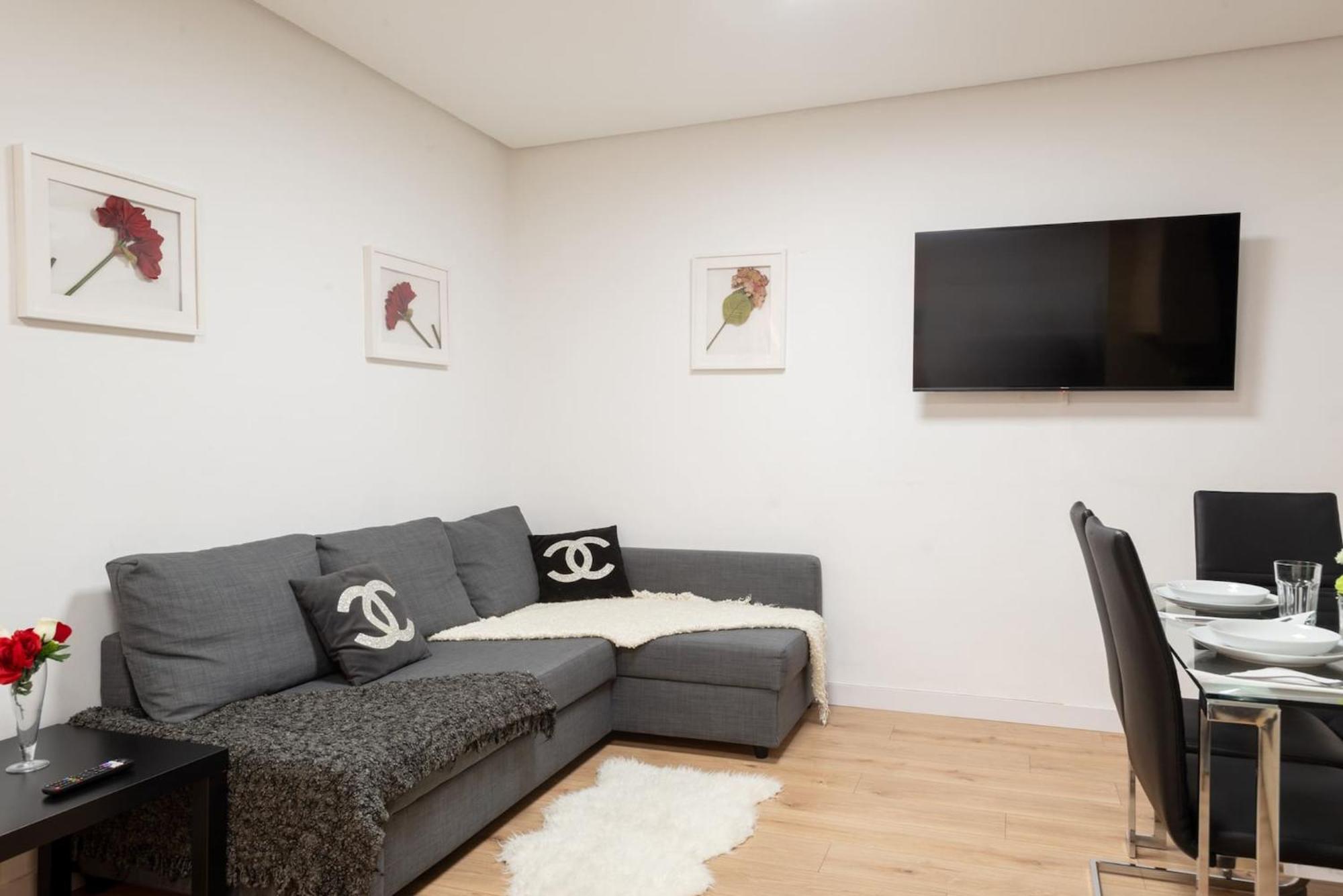 Apartamentos Day Madrid Santo Domingo Centro Gran Via Sol Malasana Eksteriør billede