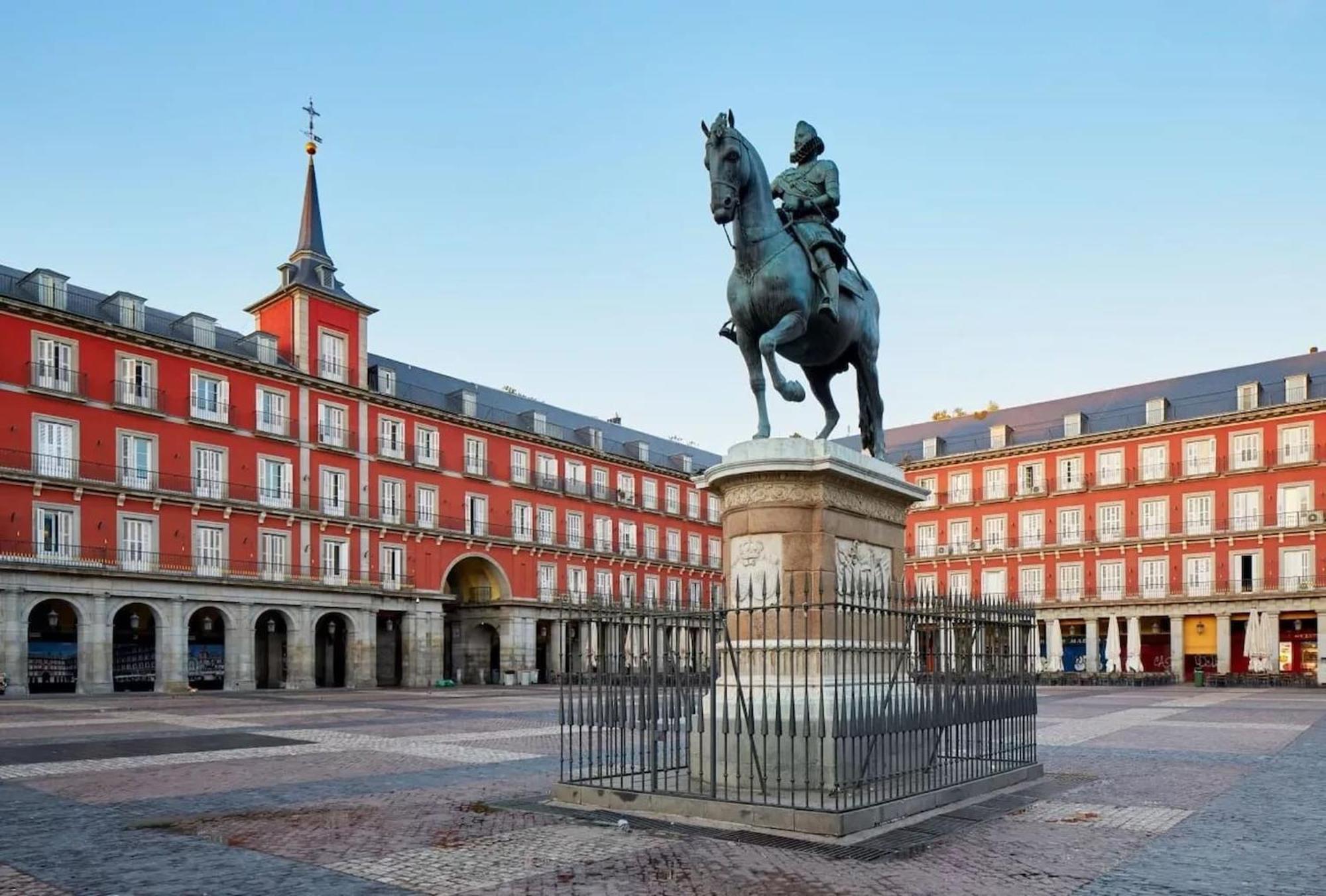 Apartamentos Day Madrid Santo Domingo Centro Gran Via Sol Malasana Eksteriør billede
