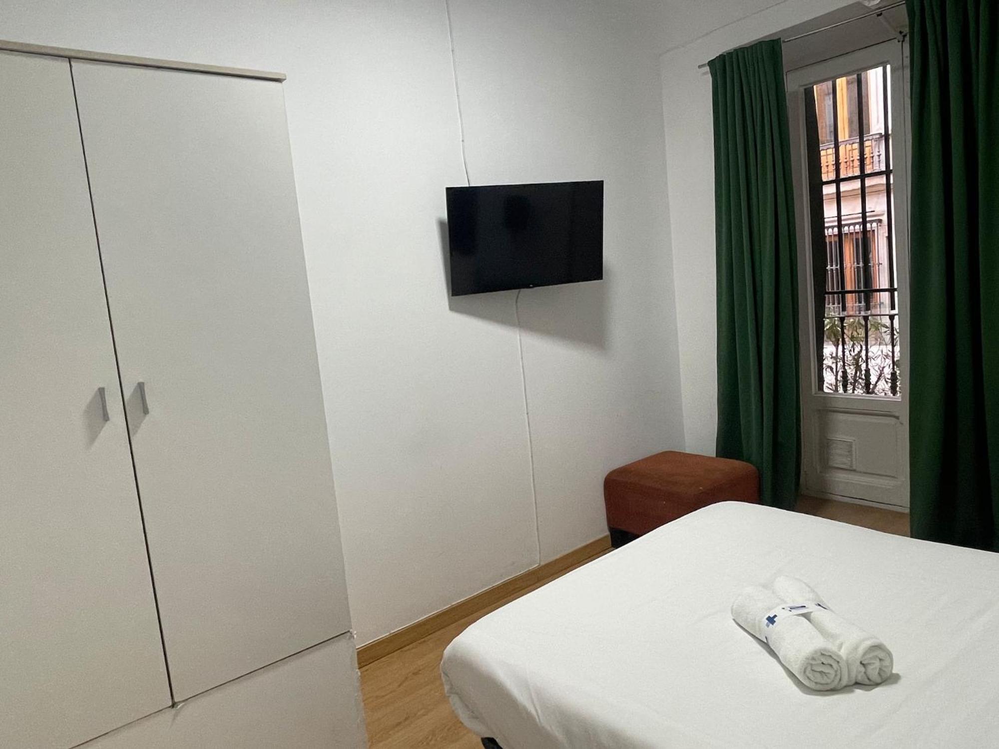Apartamentos Day Madrid Santo Domingo Centro Gran Via Sol Malasana Eksteriør billede